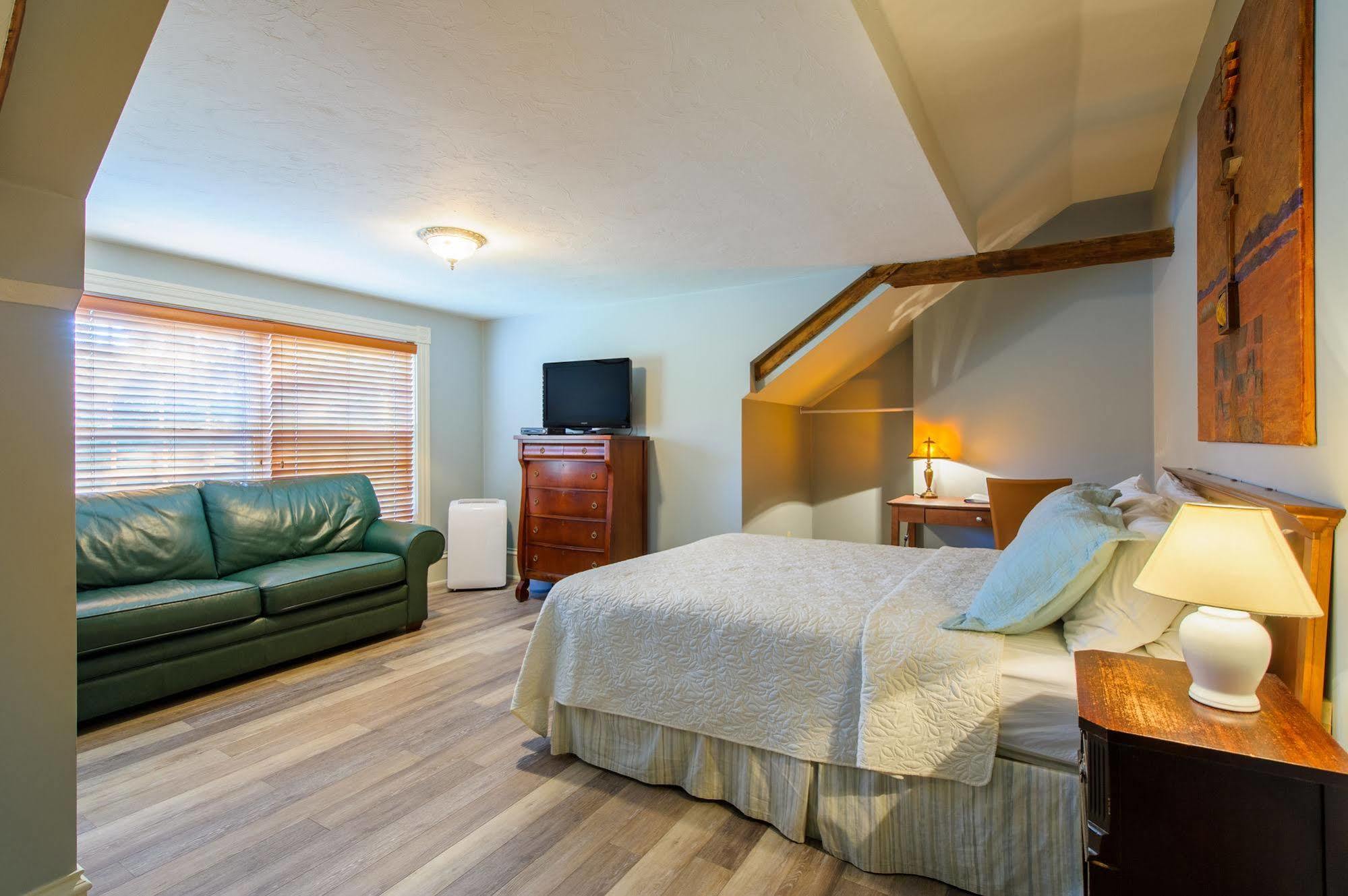 Auberge Gabriele Inn Shediac Bagian luar foto